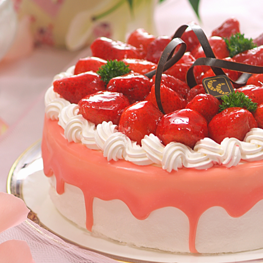 Strawberry Cake